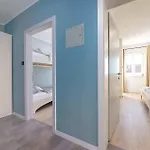 App Marina 4 *