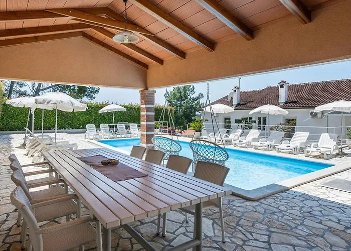 Apartman App Marina 4 *